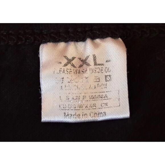 Queen Band T-Shirt Black Queen Crest Coat of Arms Graphic Music Tee Unisex 2XL - Picture 4 of 5